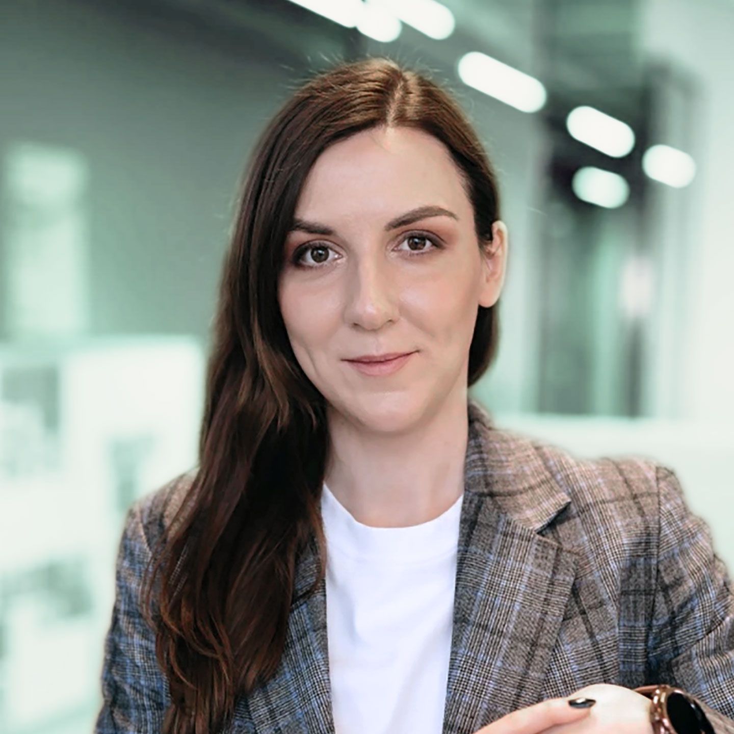 „Odvajamo vreme da pronađemo dobro rešenje za sve uključene strane.“, kaže Irina Berzkalne, šefica odeljenja za osigurane investicije. Irina Berzkalne, šefica odeljenja za osigurane investicije