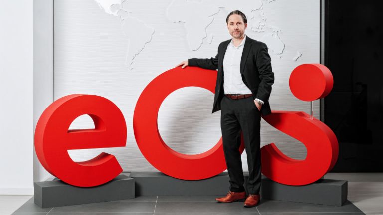 To je nova marka kompanije EOS: Marwin Ramcke predstavlja sebe i novi logo firme EOS.